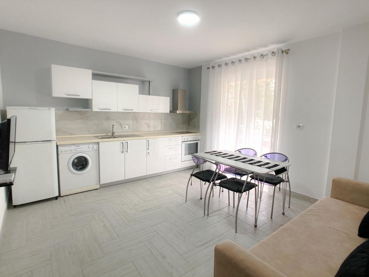 Promo Price September - Home By The Sea 1 Min From The Beach Golem  Exterior foto