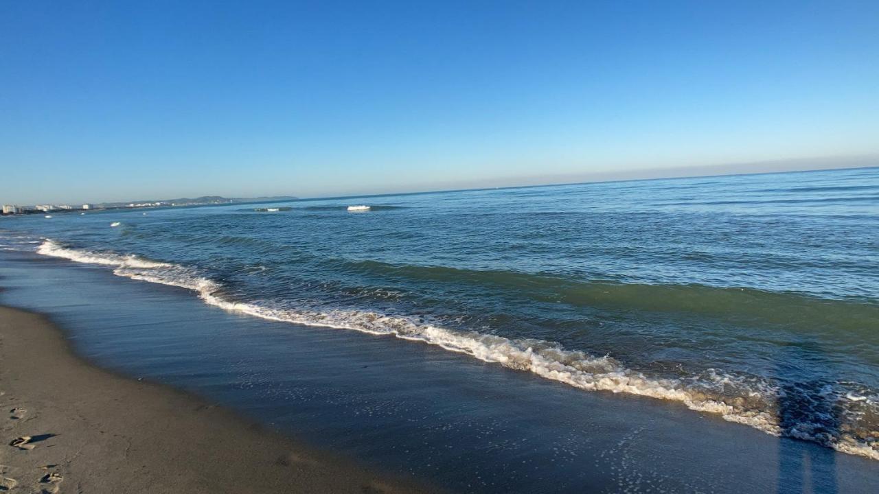 Promo Price September - Home By The Sea 1 Min From The Beach Golem  Exterior foto