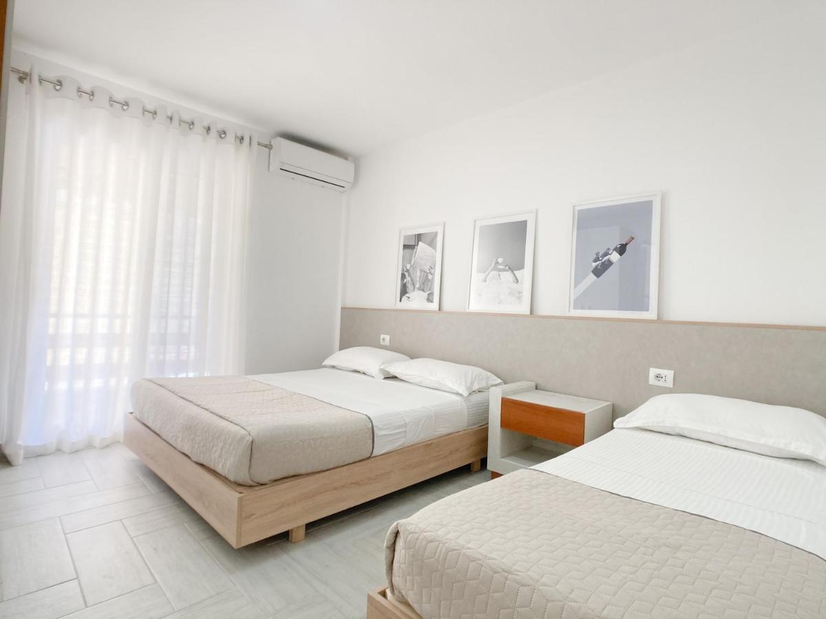 Promo Price September - Home By The Sea 1 Min From The Beach Golem  Exterior foto